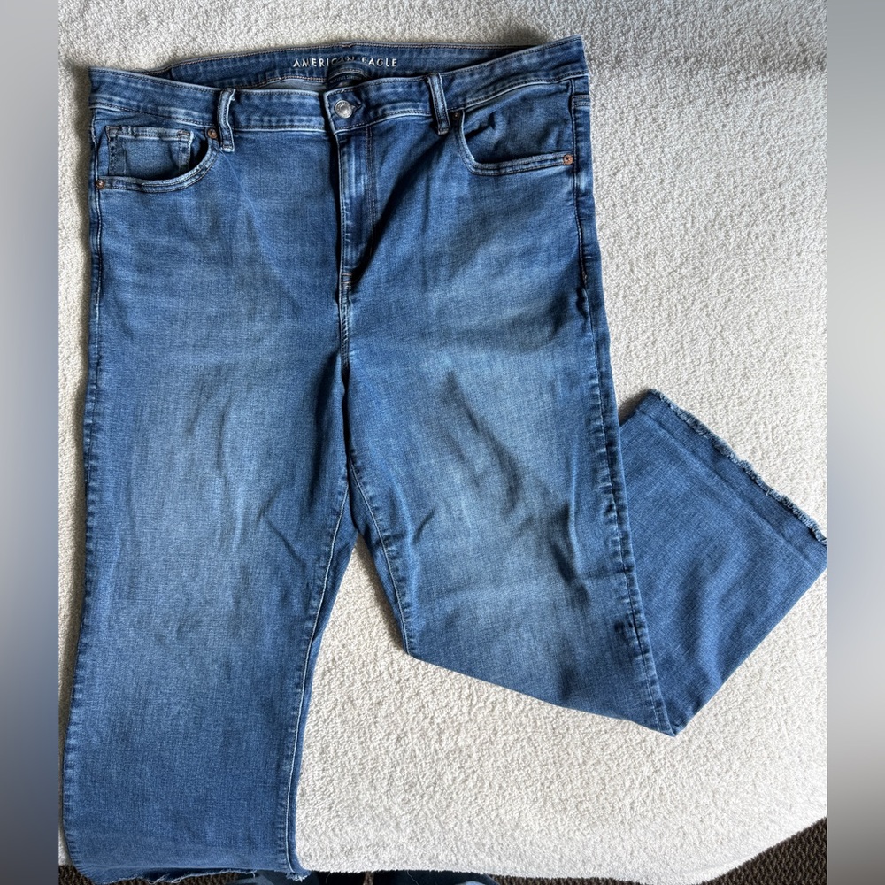 American Eagle Outfitters Women's AE Stretch Super High-Waisted Straight Jean
